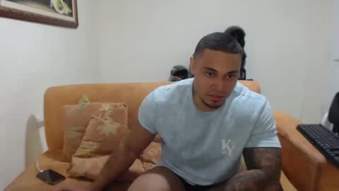 michelle_allen0104 online show from March 5, 4:13 am