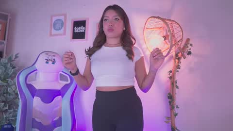 MICHELLE CHANG online show from November 26, 7:10 pm