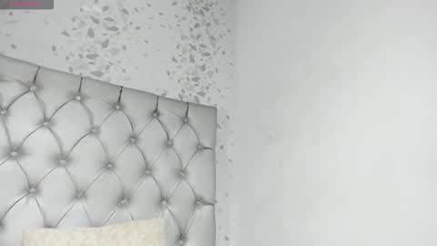 michelle perla online show from October 18, 8:02 pm