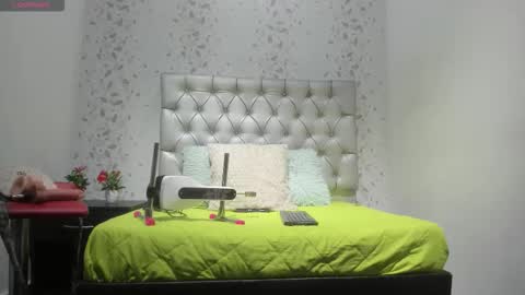 michelle perla online show from October 27, 6:30 pm