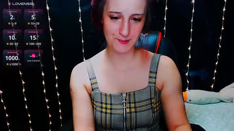 Snapshot of michelleevie chatting on January 10, 1:53 am Agatha online show from January 10, 1:53 am