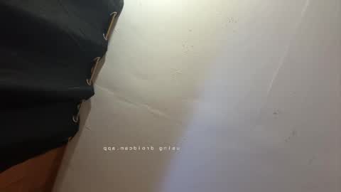 michellepetitte online show from October 19, 3:22 am