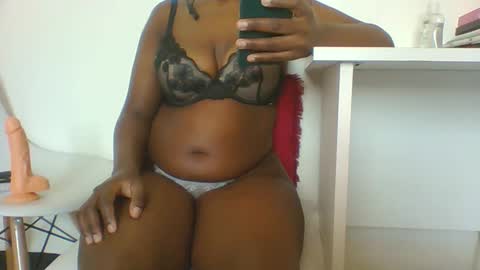 michellevice online show from October 20, 7:35 am