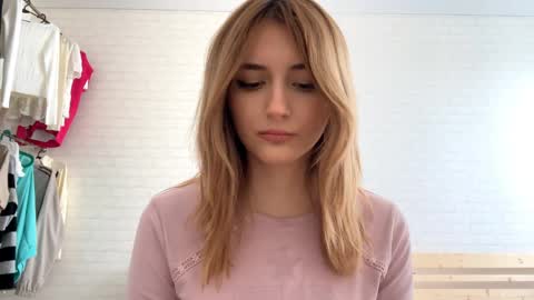 Jenny online show from April 3, 9:05 am