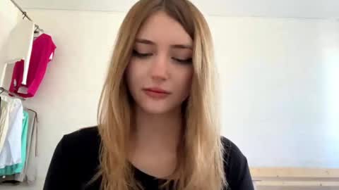 Jenny online show from June 5, 1:38 pm