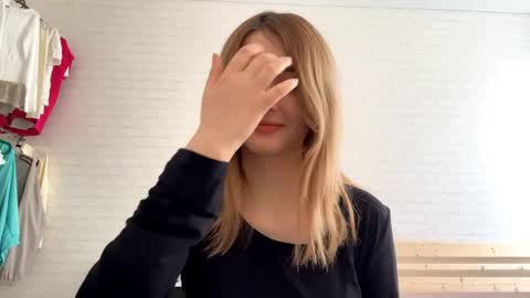 Jenny online show from April 4, 9:05 am