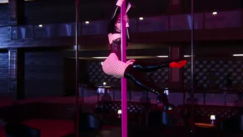 Aria Neon online show from April 19, 6:10 pm