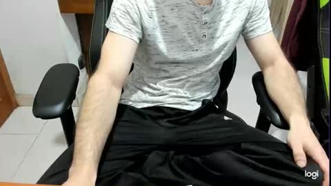 microfama00 online show from April 5, 4:59 pm