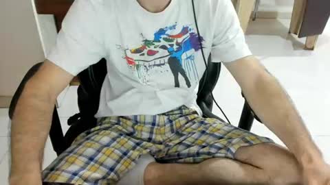 microfama00 online show from August 10, 6:40 am