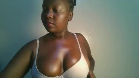 midnight_curves online show from April 16, 8:09 pm