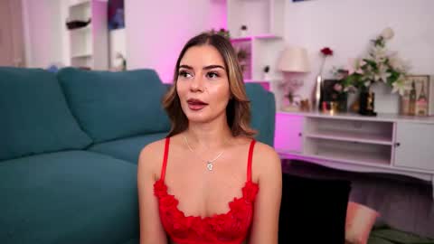 Alice online show from November 12, 7:38 pm