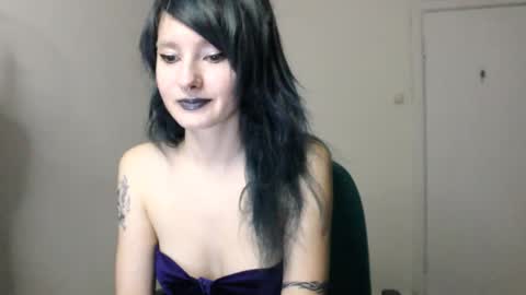 midnightsiren online show from November 7, 10:34 pm