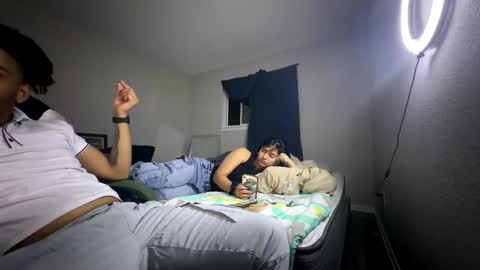 mifriend1998 online show from April 10, 8:30 am