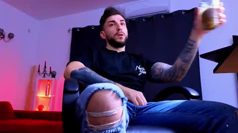 MightyAaron online show from February 10, 5:21 am