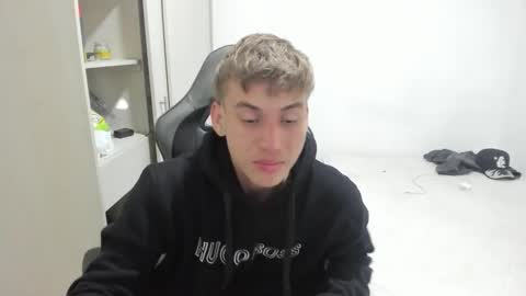 Miguel Hernandez online show from December 15, 11:45 pm