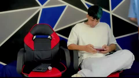 Snapshot of migueyalejo_sweetsex chatting on February 15, 3:42 am migueyalejo sweetsex online show from February 15, 3:42 am