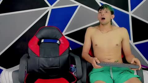 Snapshot of migueyalejo_sweetsex chatting on January 30, 8:32 am migueyalejo sweetsex online show from January 30, 8:32 am