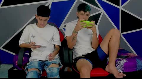 Snapshot of migueyalejo_sweetsex chatting on March 4, 2:06 am migueyalejo sweetsex online show from March 4, 2:06 am