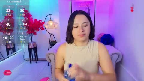 Miia online show from December 3, 7:47 pm