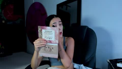 miia_bratz online show from May 28, 8:40 pm