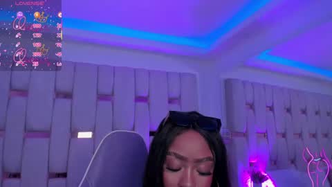 Miia Schwarz  online show from April 17, 11:50 pm