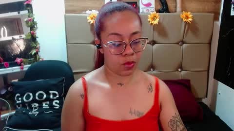 miia online show from October 3, 7:11 pm