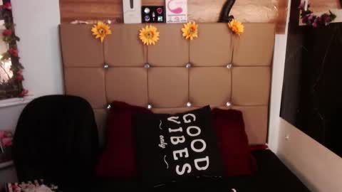 miia online show from February 24, 12:08 pm