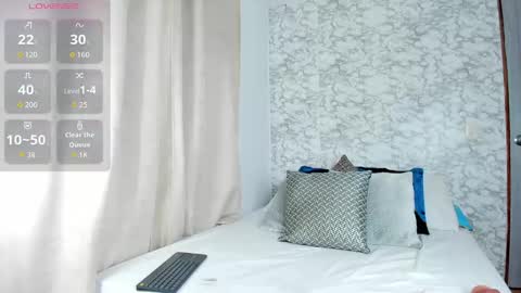 miiaa_monroe online show from September 22, 11:36 am