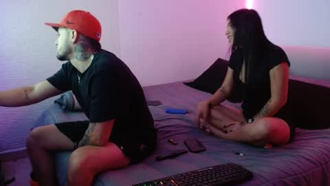 Mia and Liam online show from January 2, 1:06 am