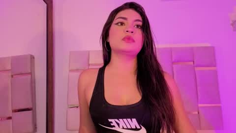 Mikaela  online show from July 25, 7:12 pm