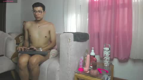 miissy__ online show from May 16, 6:28 pm