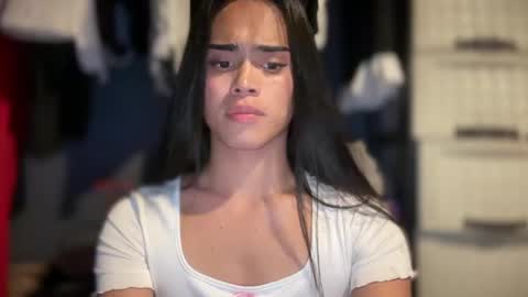 mika_pedersen online show from April 18, 9:37 pm