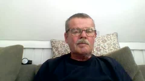 mikael42 online show from June 7, 1:27 pm