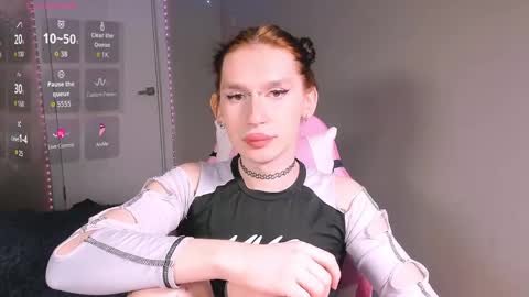 mikaella_nicole online show from April 19, 8:44 pm