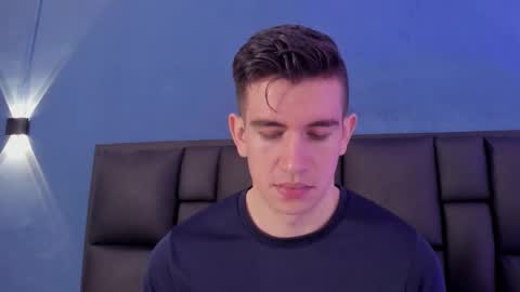 mikael online show from November 21, 4:43 am