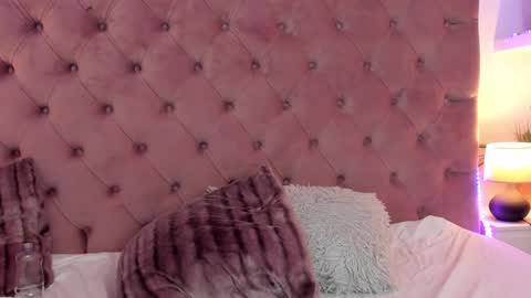  Mika  online show from February 5, 3:55 am