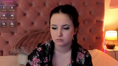  Mika  online show from December 30, 8:15 pm