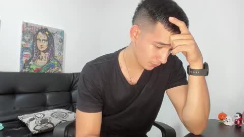 mike3xxx online show from November 19, 11:03 pm