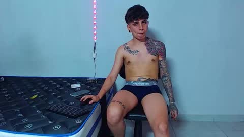 Snapshot of mike777jr chatting on September 16, 3:41 am Mike IMDEPENDIENT MODEL online show from September 16, 3:41 am