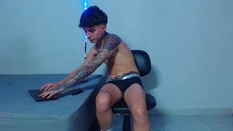 Mike IMDEPENDIENT MODEL online show from November 28, 4:42 am