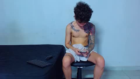 Mike IMDEPENDIENT MODEL online show from March 17, 1:38 pm