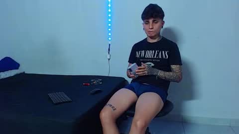 Snapshot of mike777jr chatting on October 8, 3:13 am Mike IMDEPENDIENT MODEL online show from October 8, 3:13 am