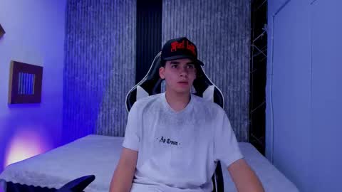 Mike 0233 online show from November 25, 6:01 am