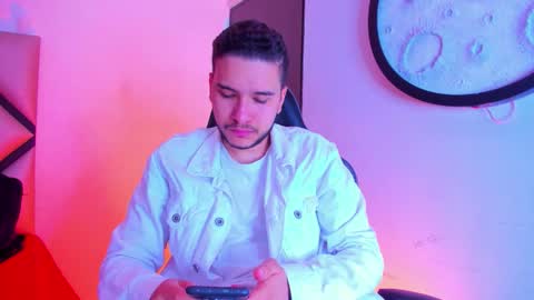 Mike  online show from February 3, 11:25 am