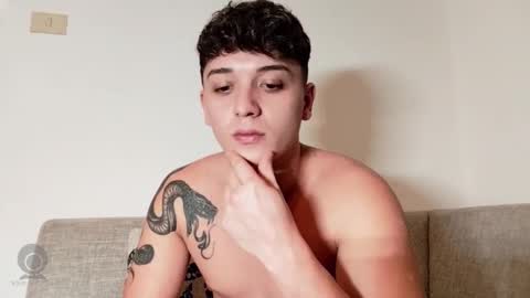 Snapshot of mikelaur chatting on October 28, 7:48 pm MikeLaur online show from October 28, 7:48 pm