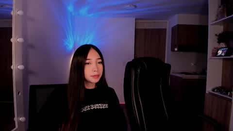 VIOLETAMIKE online show from December 2, 11:03 pm