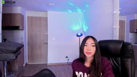 VIOLETAMIKE online show from March 2, 1:40 pm