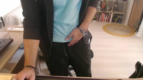 Snapshot of mikmik91 chatting on September 22, 3:16 pm mikmik91 online show from September 22, 3:16 pm