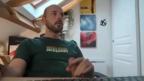 Snapshot of mikmik91 chatting on January 16, 3:45 pm mikmik91 online show from January 16, 3:45 pm