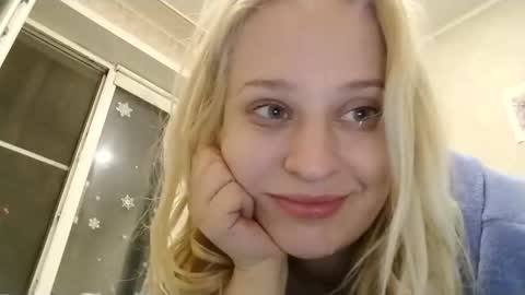 Mila 420 online show from April 18, 7:07 pm